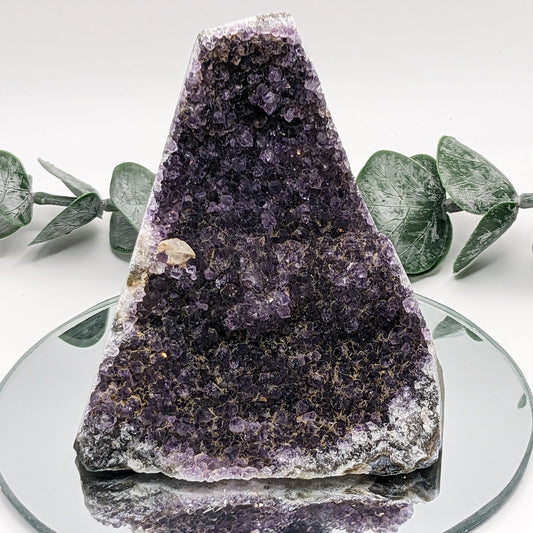 Amethyst Cut Base Stand-up Geode